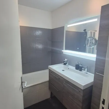 Maison Chaleureuse Avec Extérieur Calme Hébergement de vacances Lieusaint (Seine-et-Marne)